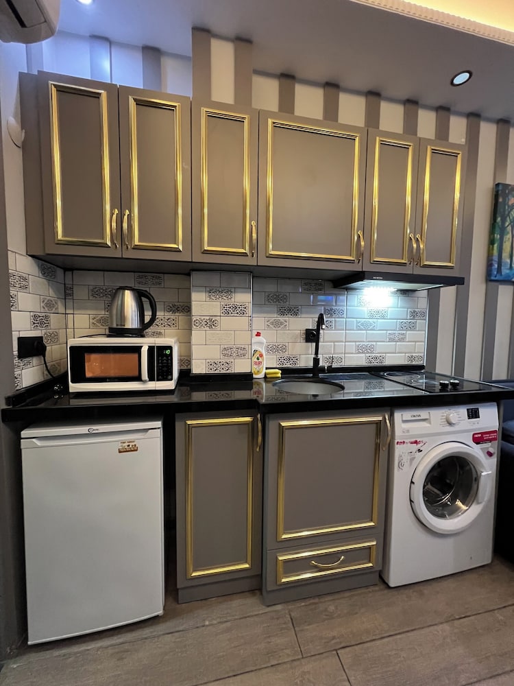 Taksim Larissa Hotel 44/50