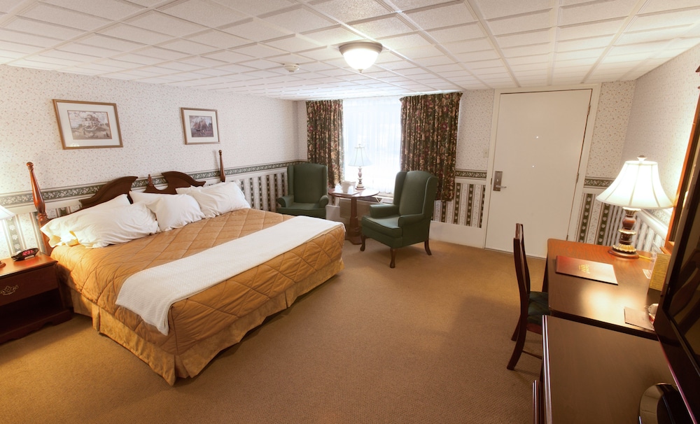 Coachman Inn 23/55