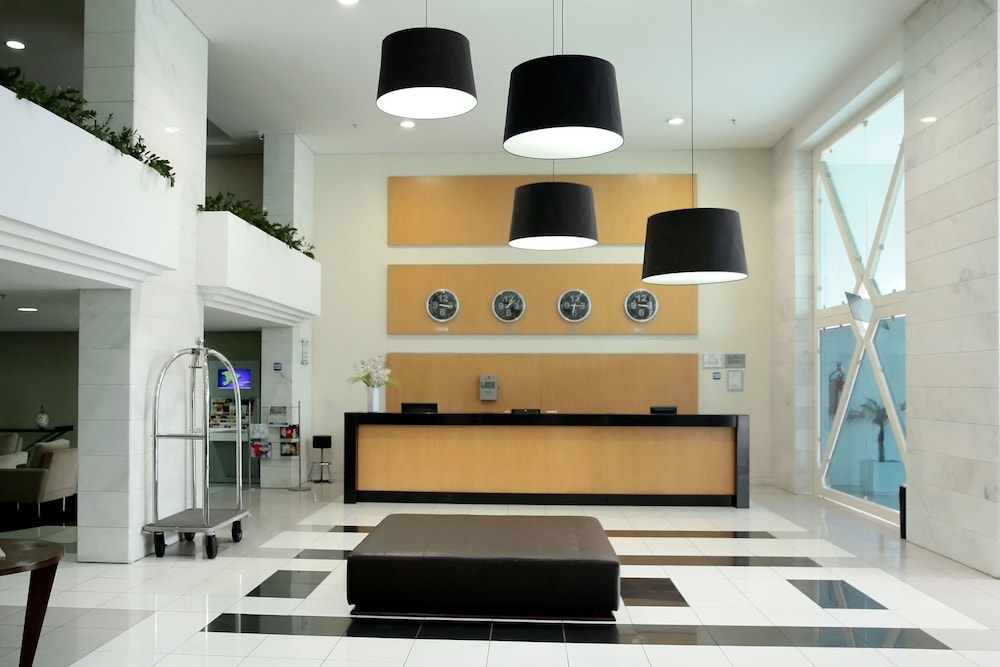 Iguatemi Business Flat 10/76