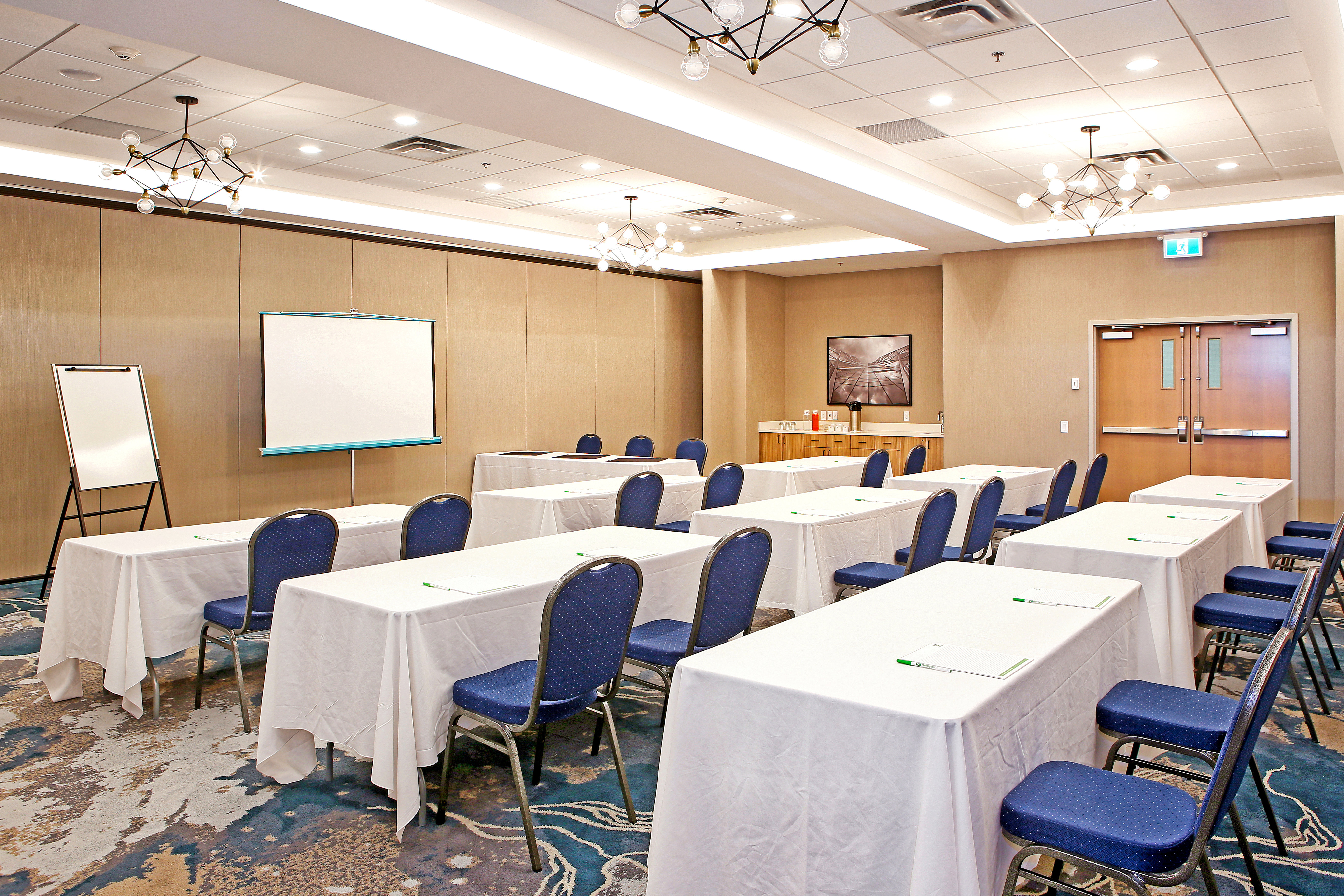 Holiday Inn & Suites Calgary Airport North 42/50