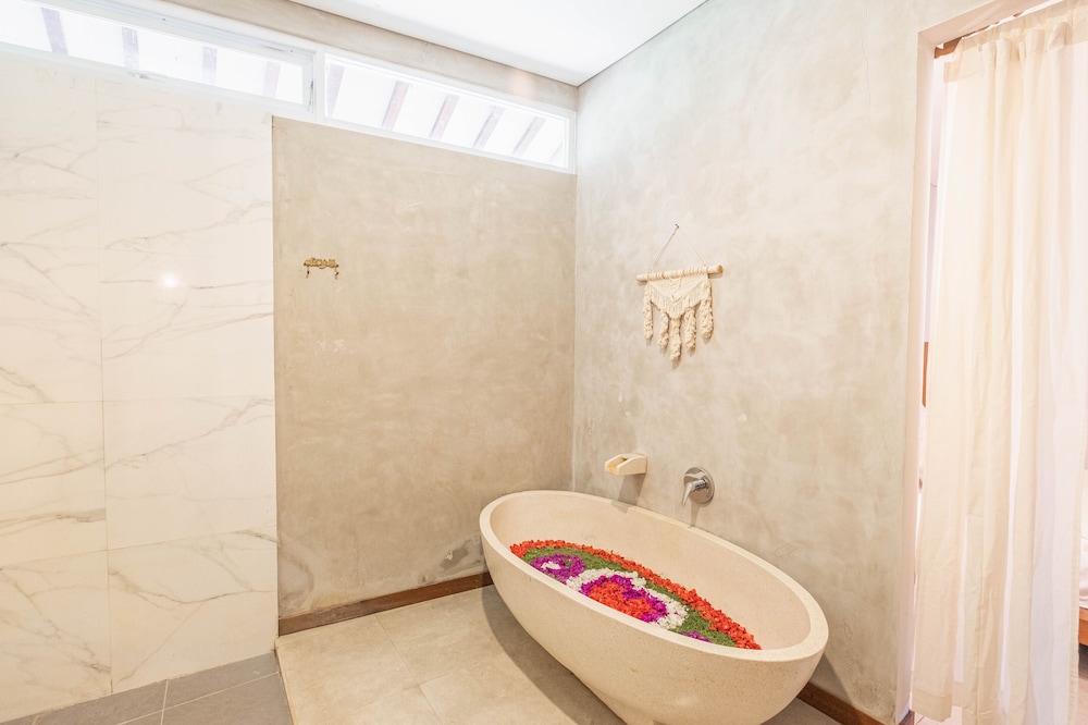Kakul Villas & Suites 53/82