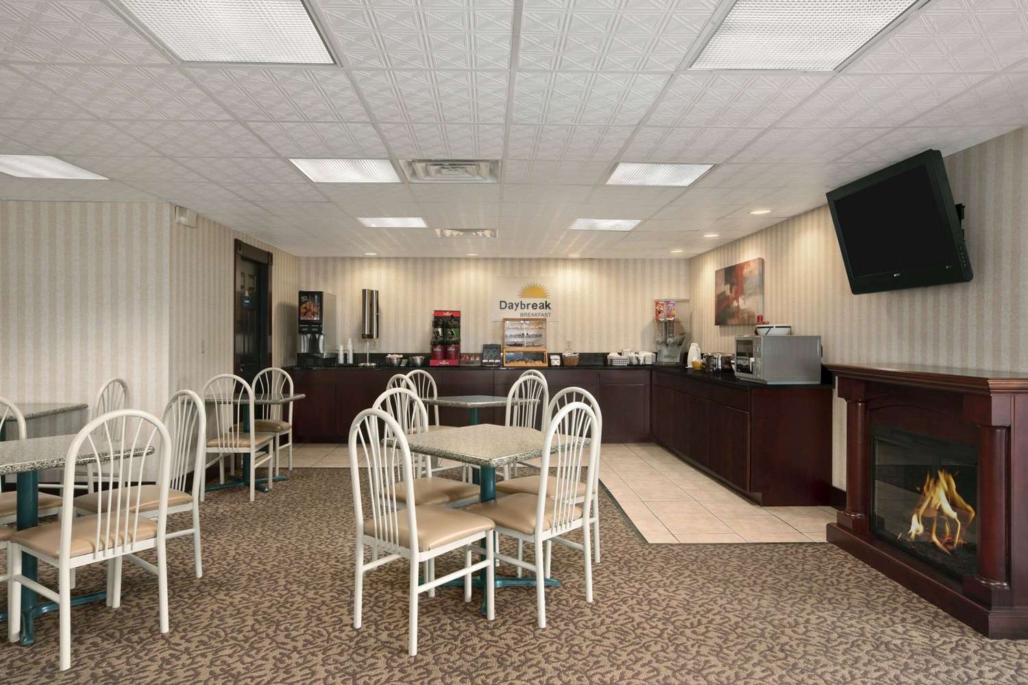 Days Inn by Wyndham Grantville Hershey North 10/13