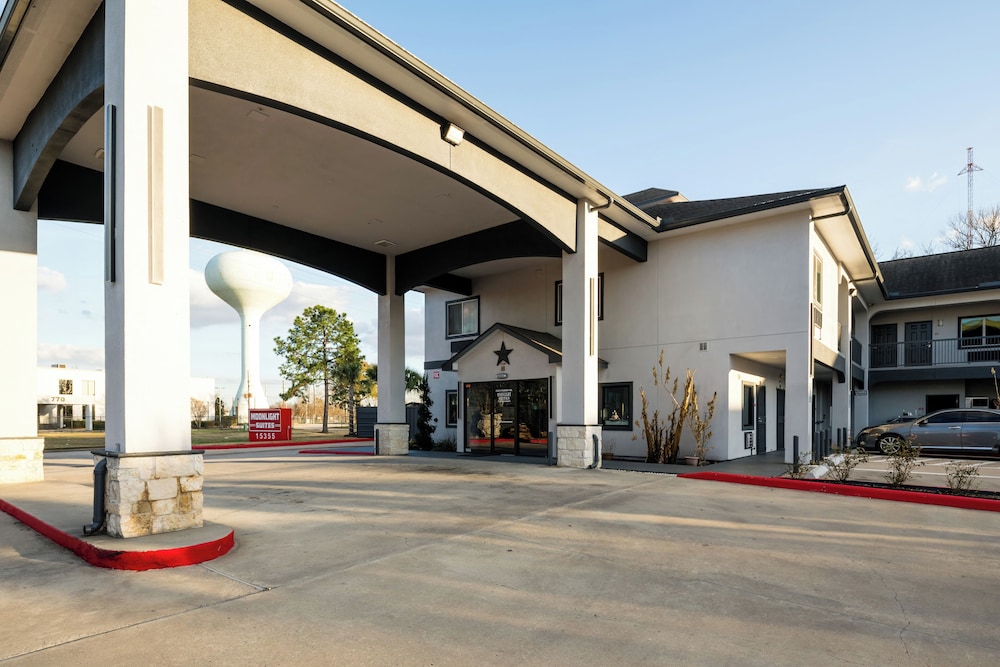 Moonlight Suites 58/65