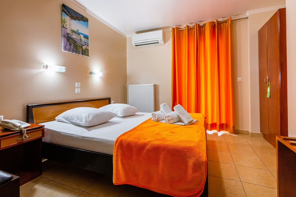 Faros 1 Hotel 28/67