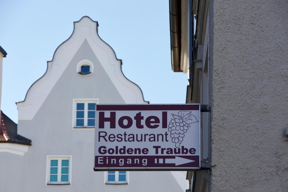 Hotel Goldene Traube 5/50