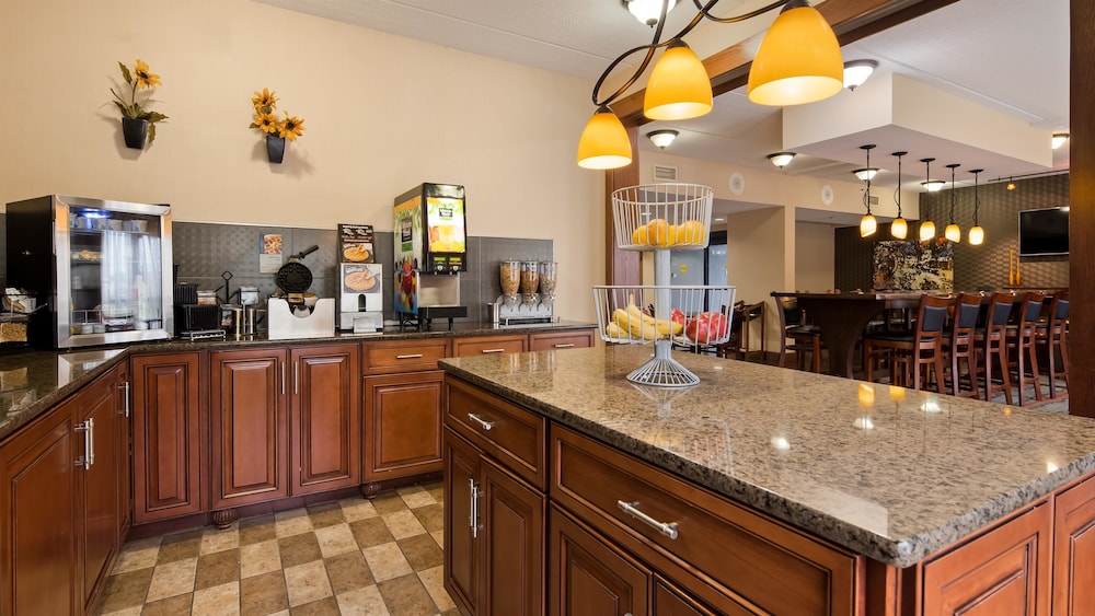 Best Western Delta Inn 8/27