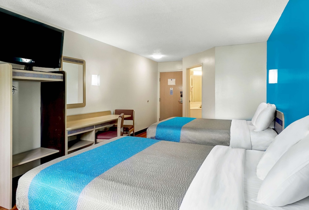 Motel6 Gordonville, PA - Lancaster PA 24/41