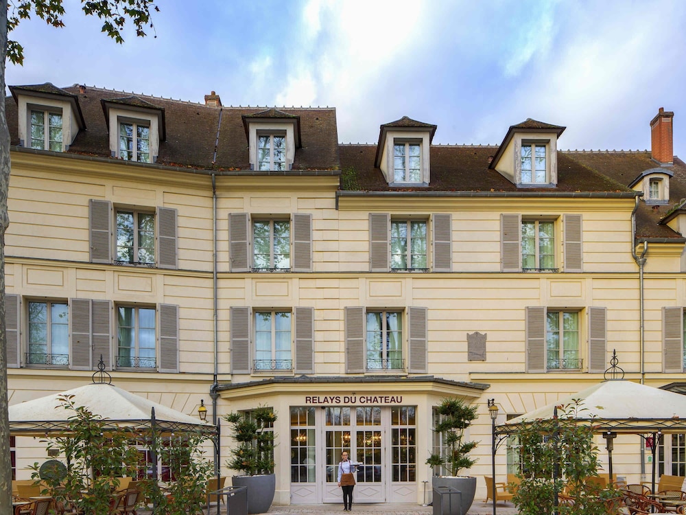 Mercure Rambouillet Relays du Chateau 4/79