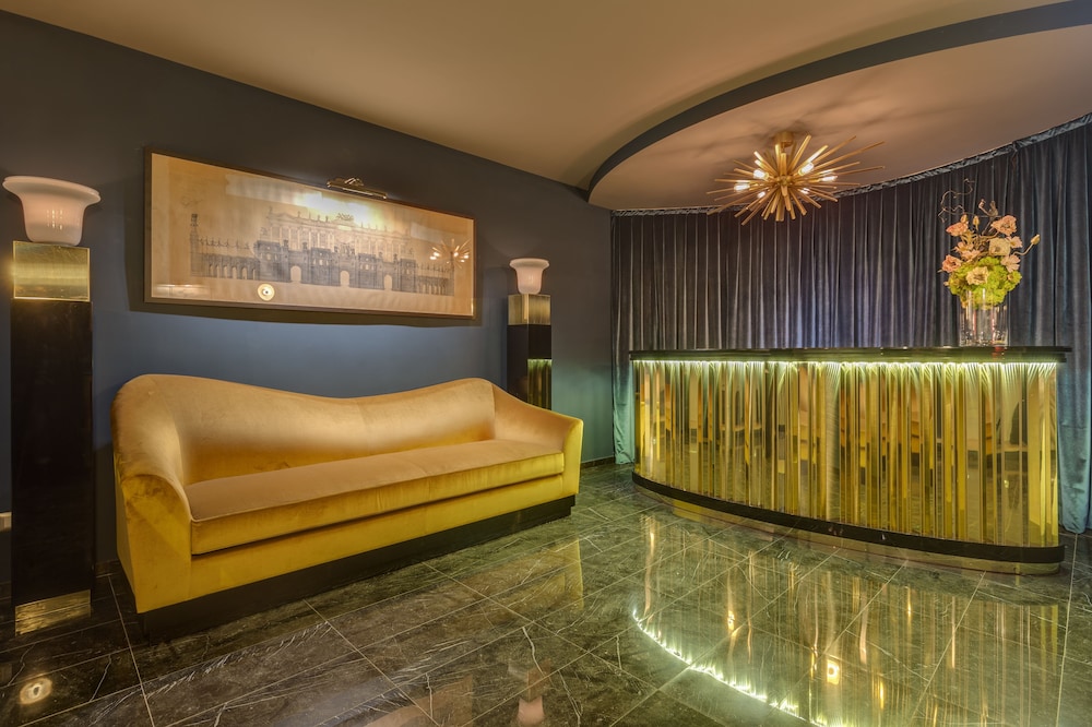 Otivm Hotel 4/63