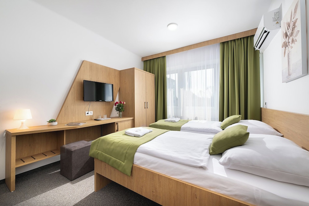 Business, Single, Twin Beds