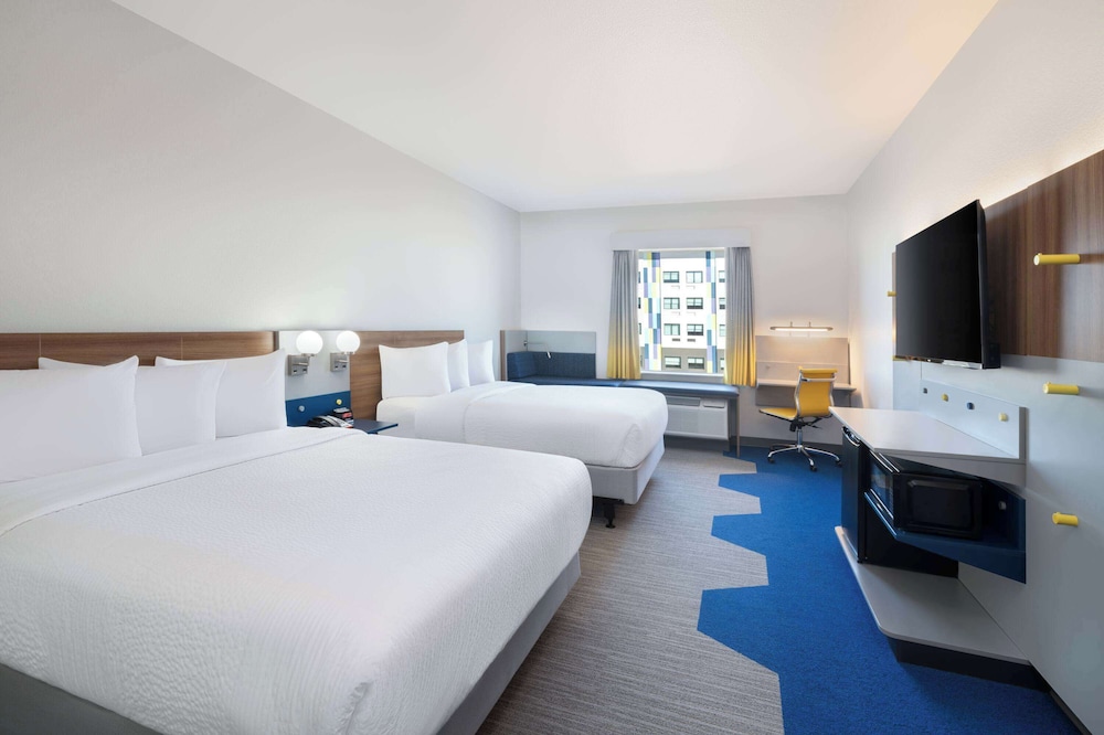 ROOM, 2 QUEEN BEDS, ACCESSIBLE