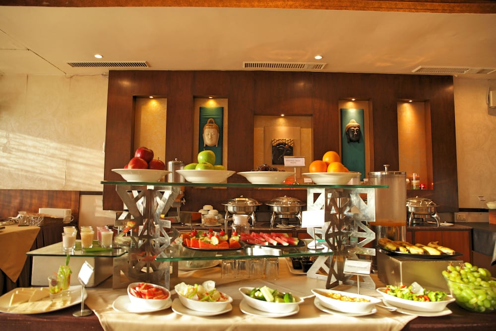 HOTEL SURYA ROYAL 31/41