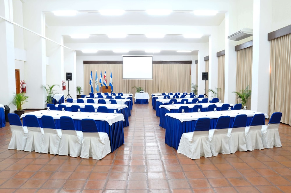 Barcelo Montelimar 38/48