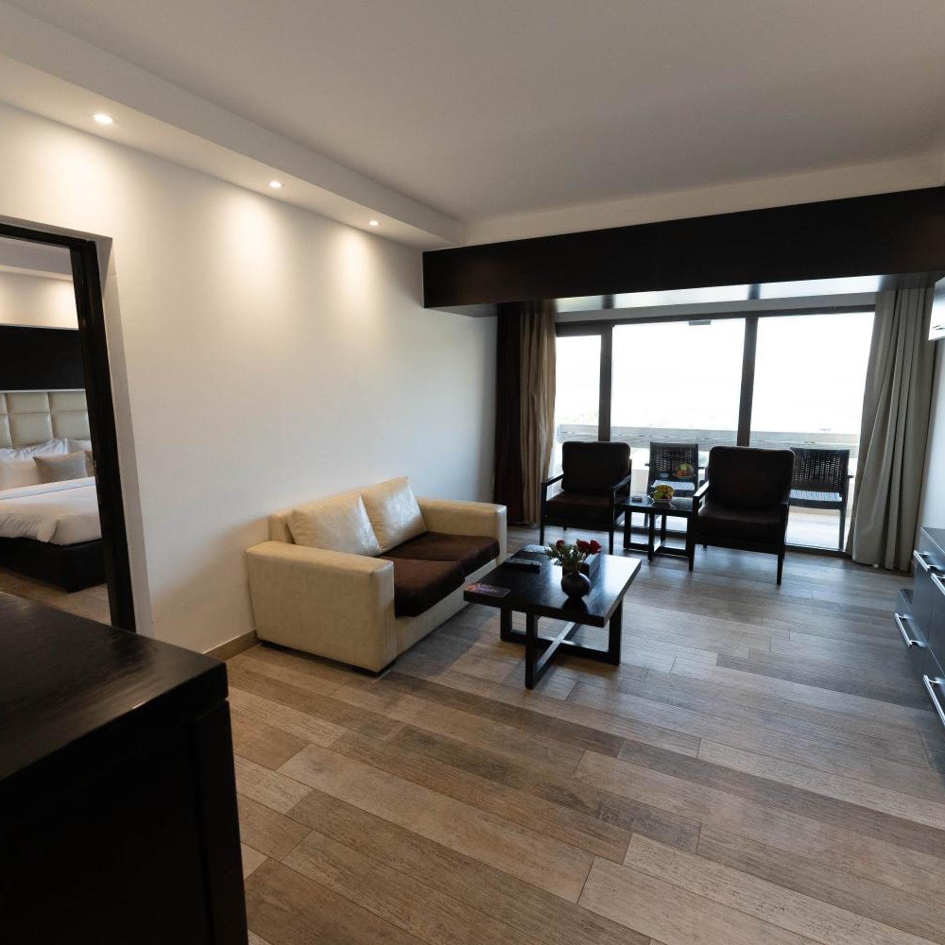 Ashur Hotel 39/63