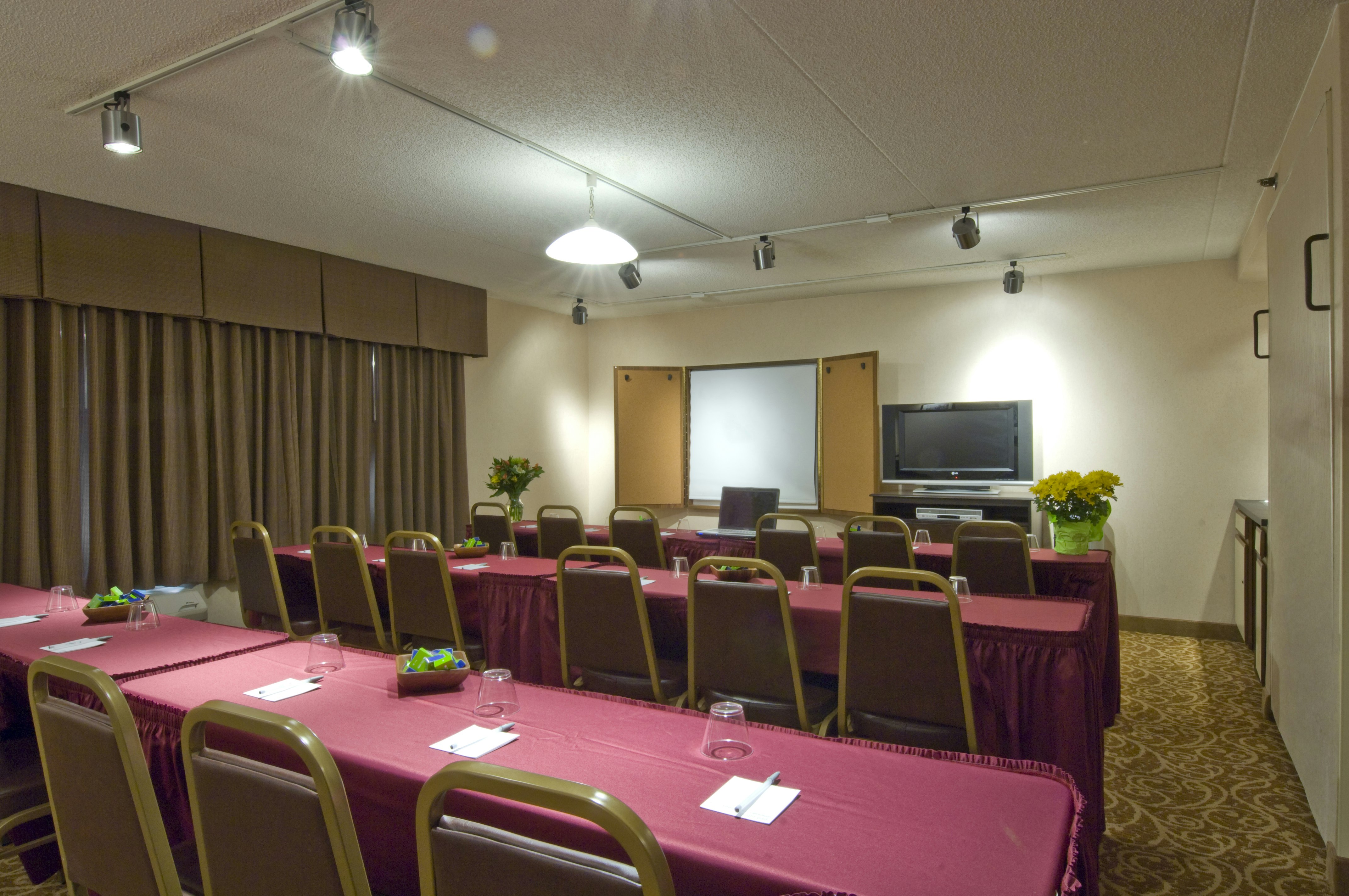 Hampton Inn Downingtown/Exton 57/73