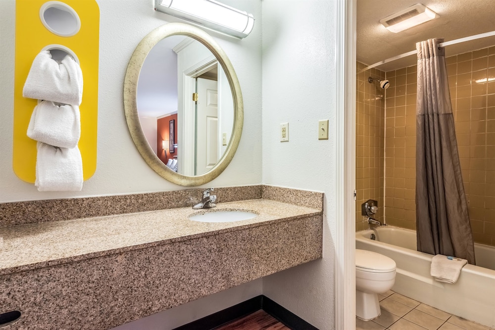 Motel6 Gatlinburg, TN - Smoky Mountains 39/40