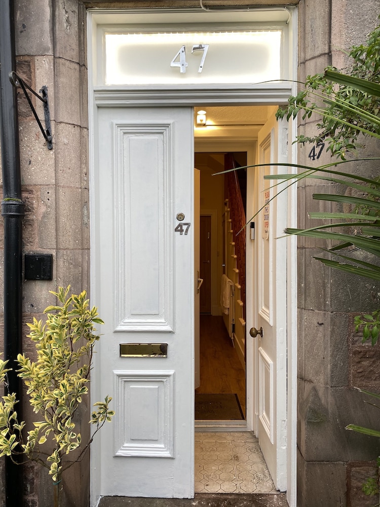Inverness Guest House 3/41