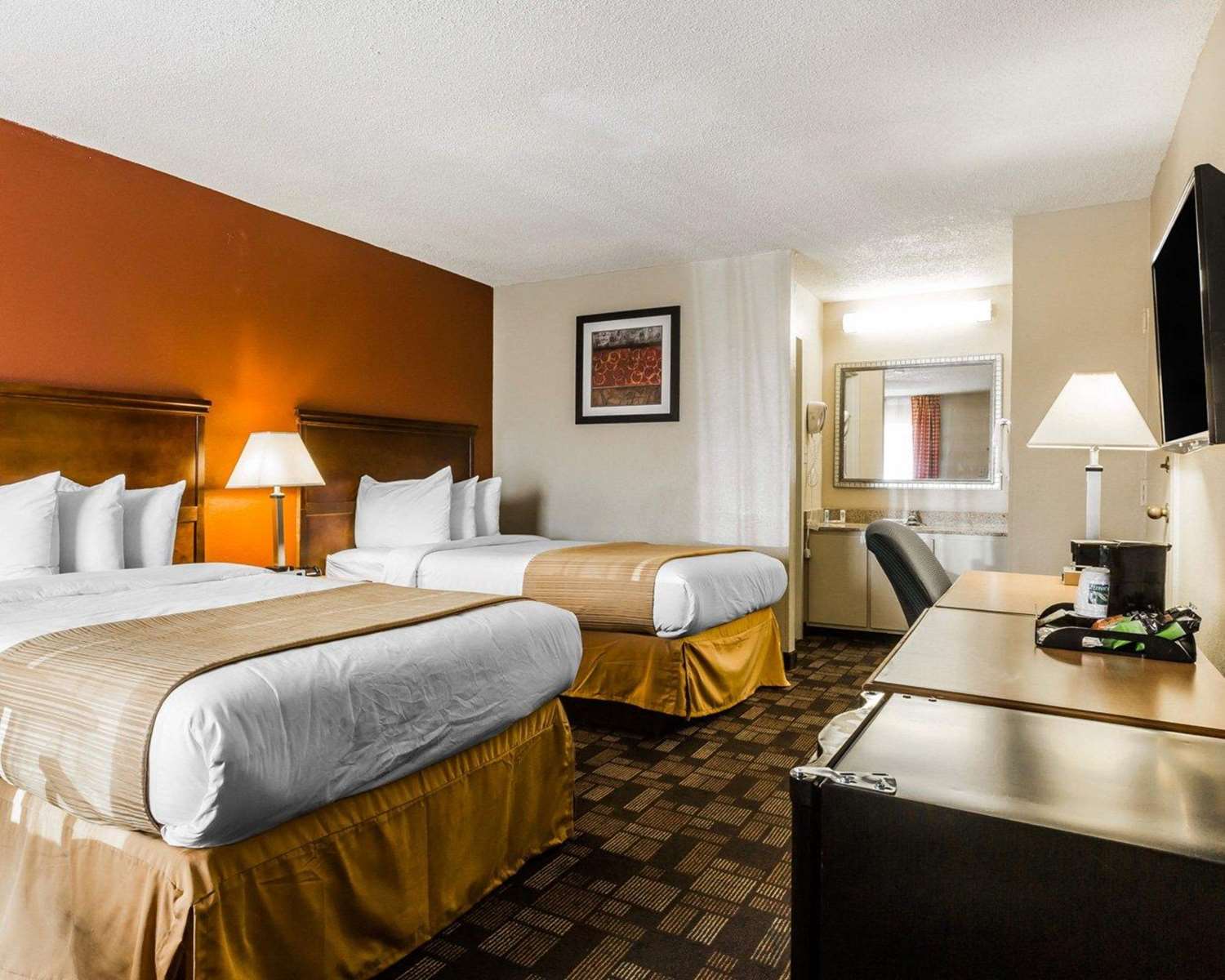 2 Full Beds - Non-Smoking, Micfridge