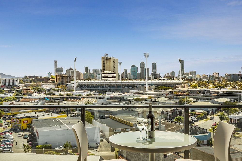 QUEST WOOLLOONGABBA 20/27