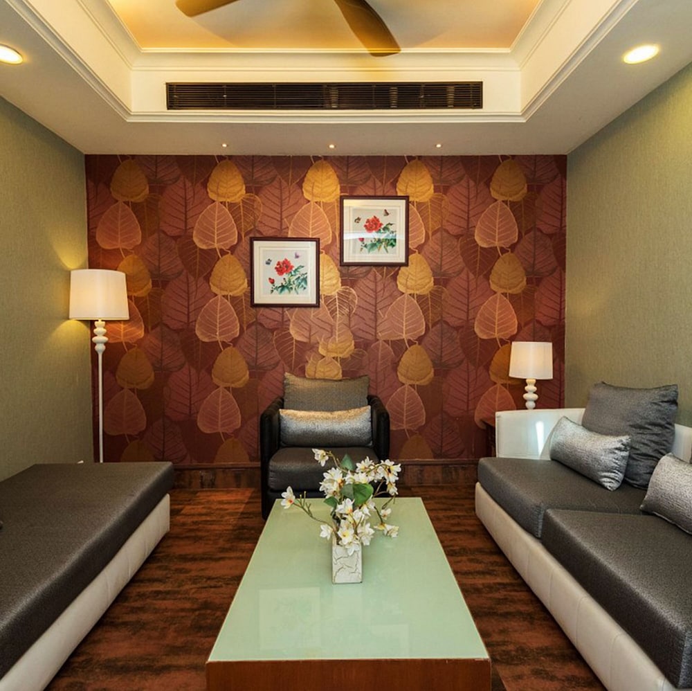 Godwin Hotel Goa 30/50