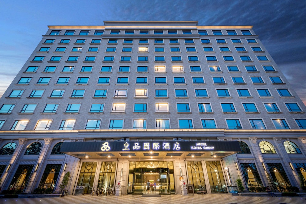 Royal Chiayi Hotel 2/66