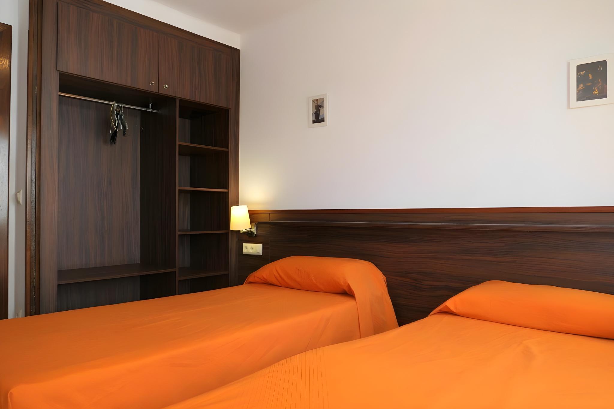 Apartamentos Los Angeles I Y II 6/40