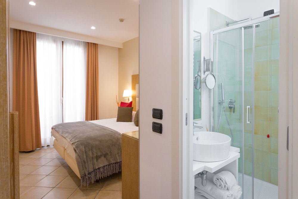 Sorrento City Hotel 48/76
