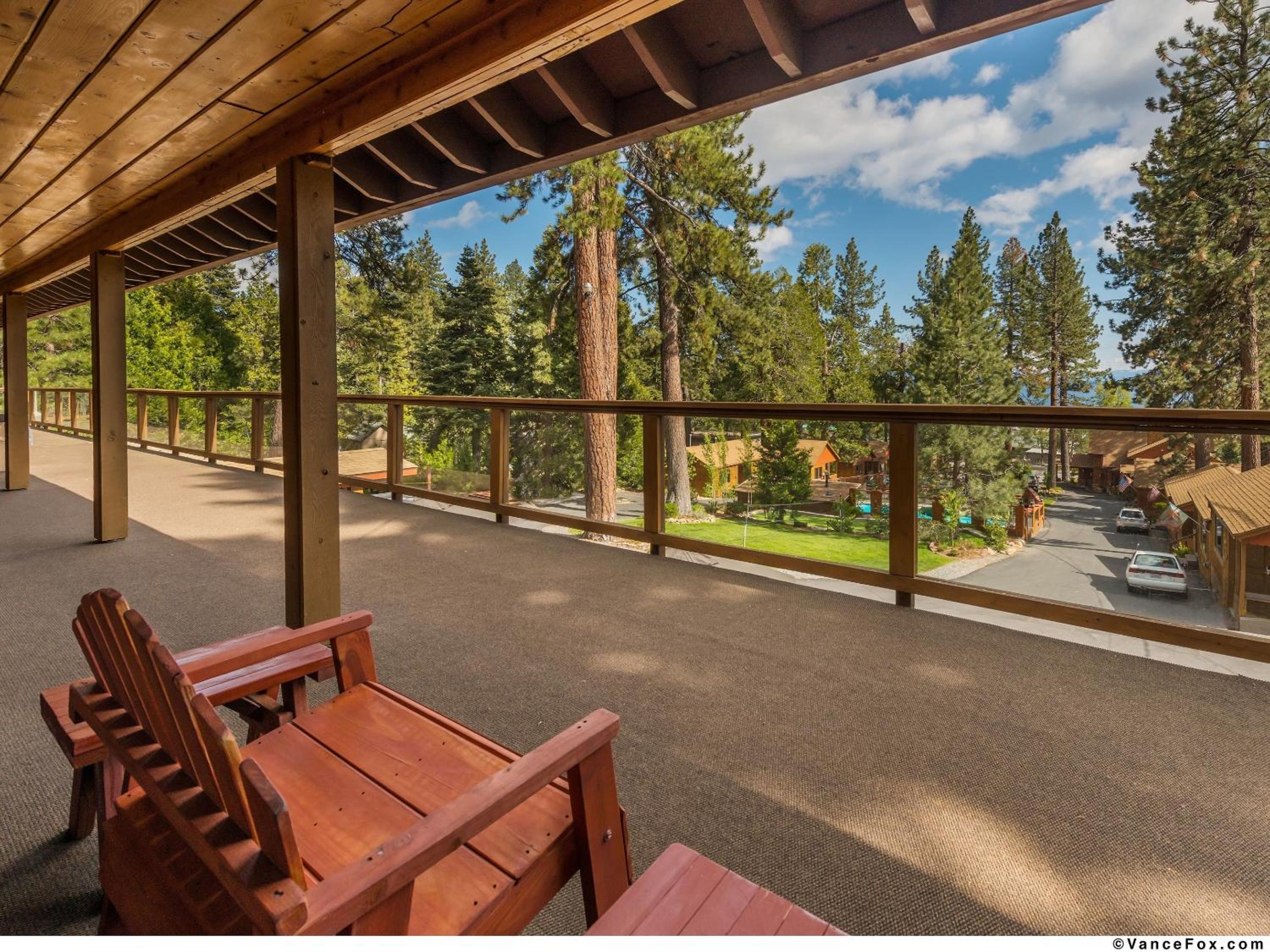 Cedar Glen Lodge 37/52