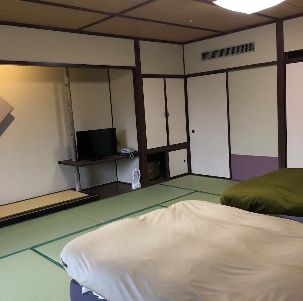 YUNOGO BISHUNKAKU 10/62