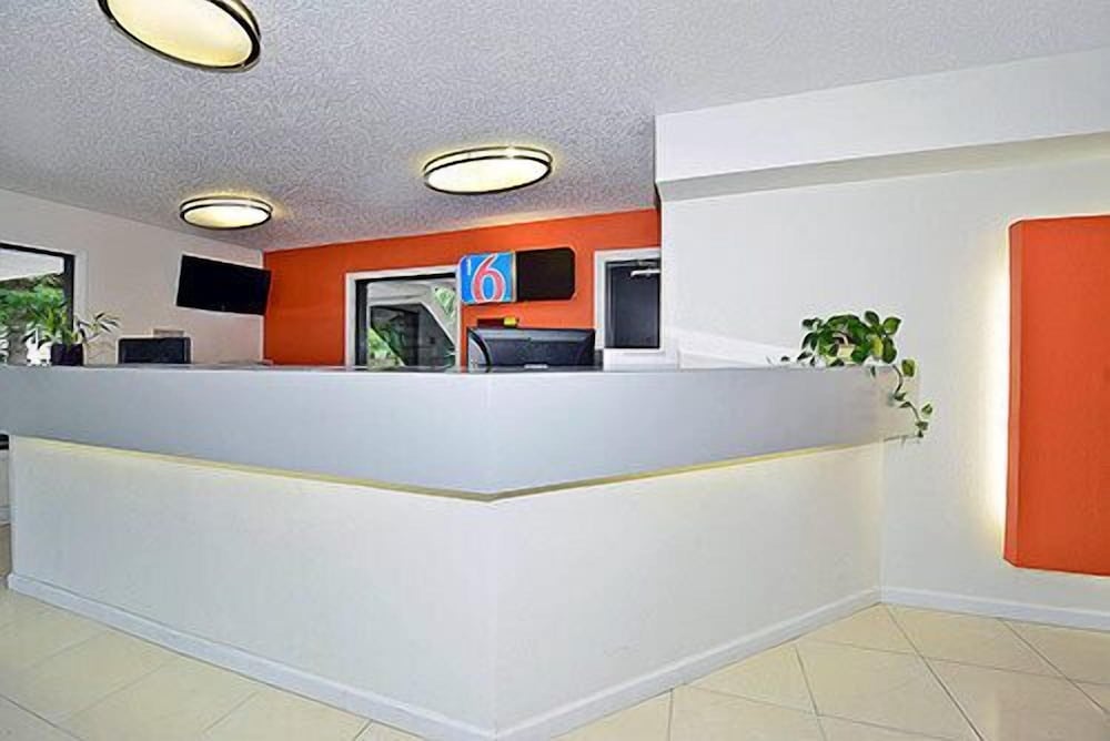 Motel6 Albany, NY - Airport 8/56