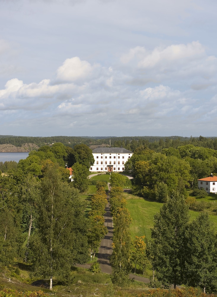 Husby Säteri 44/55