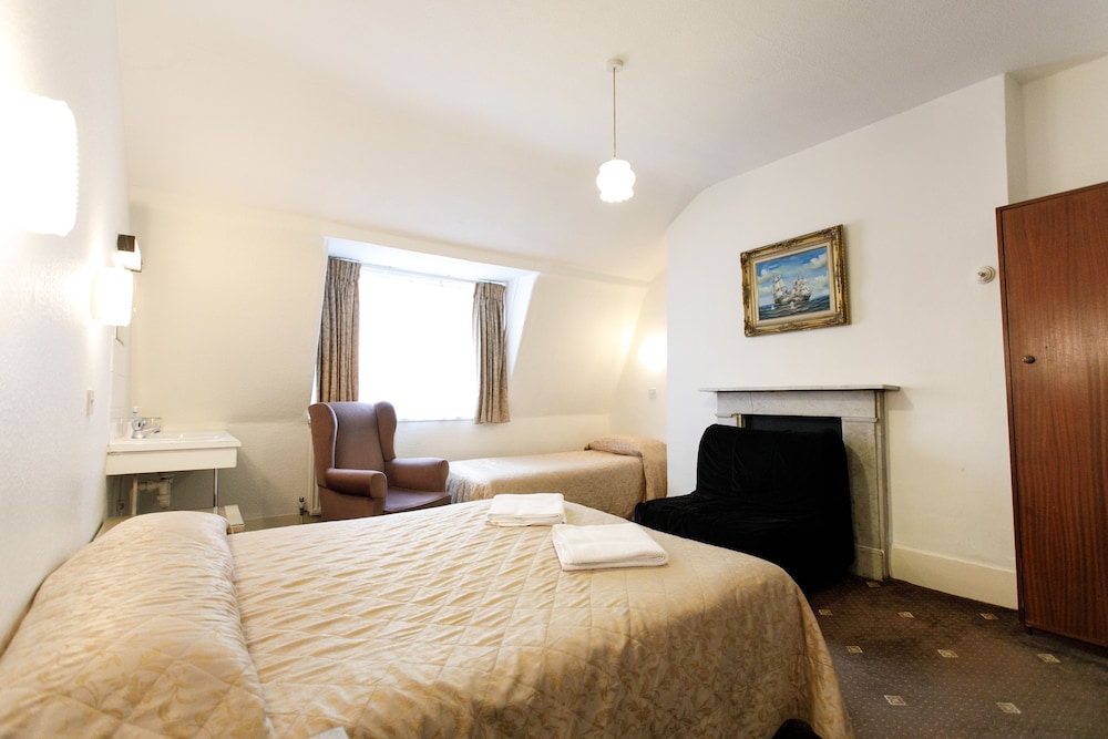 Jesmond Hotel 10/50