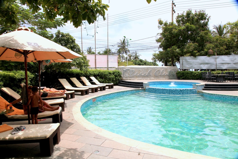 The Light Hotel Resort 3/70