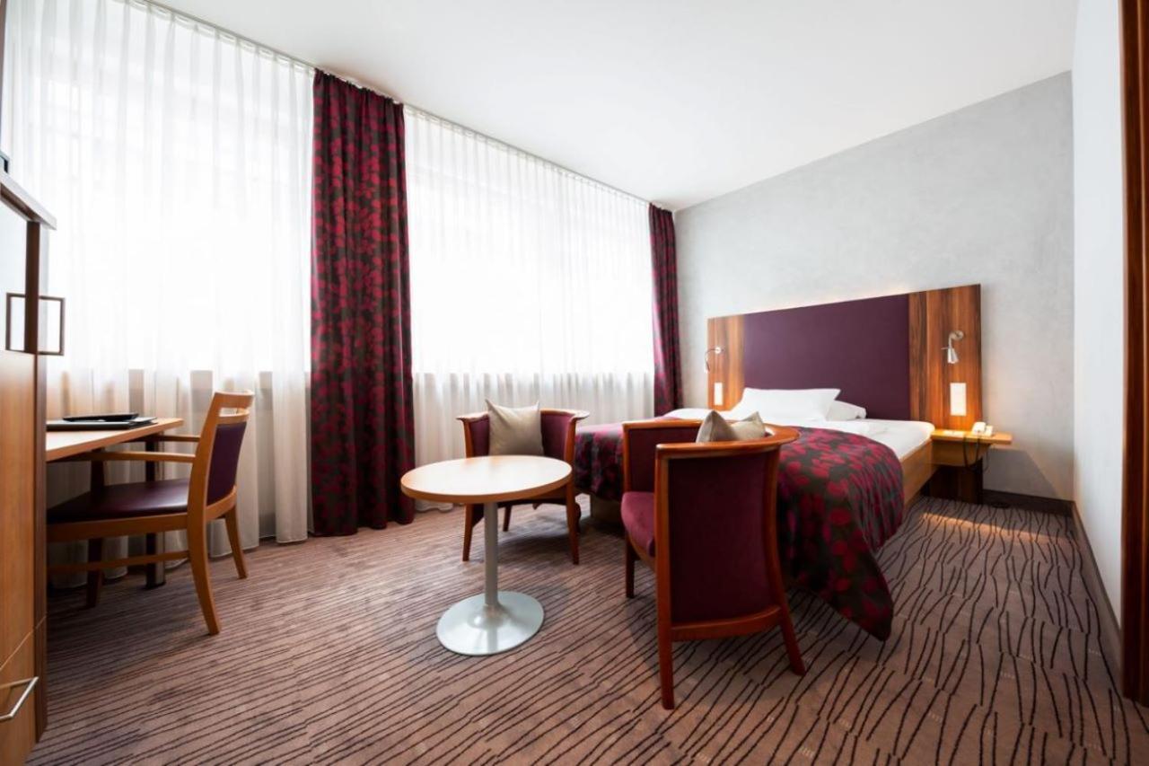Kronenhotel Stuttgart 30/50