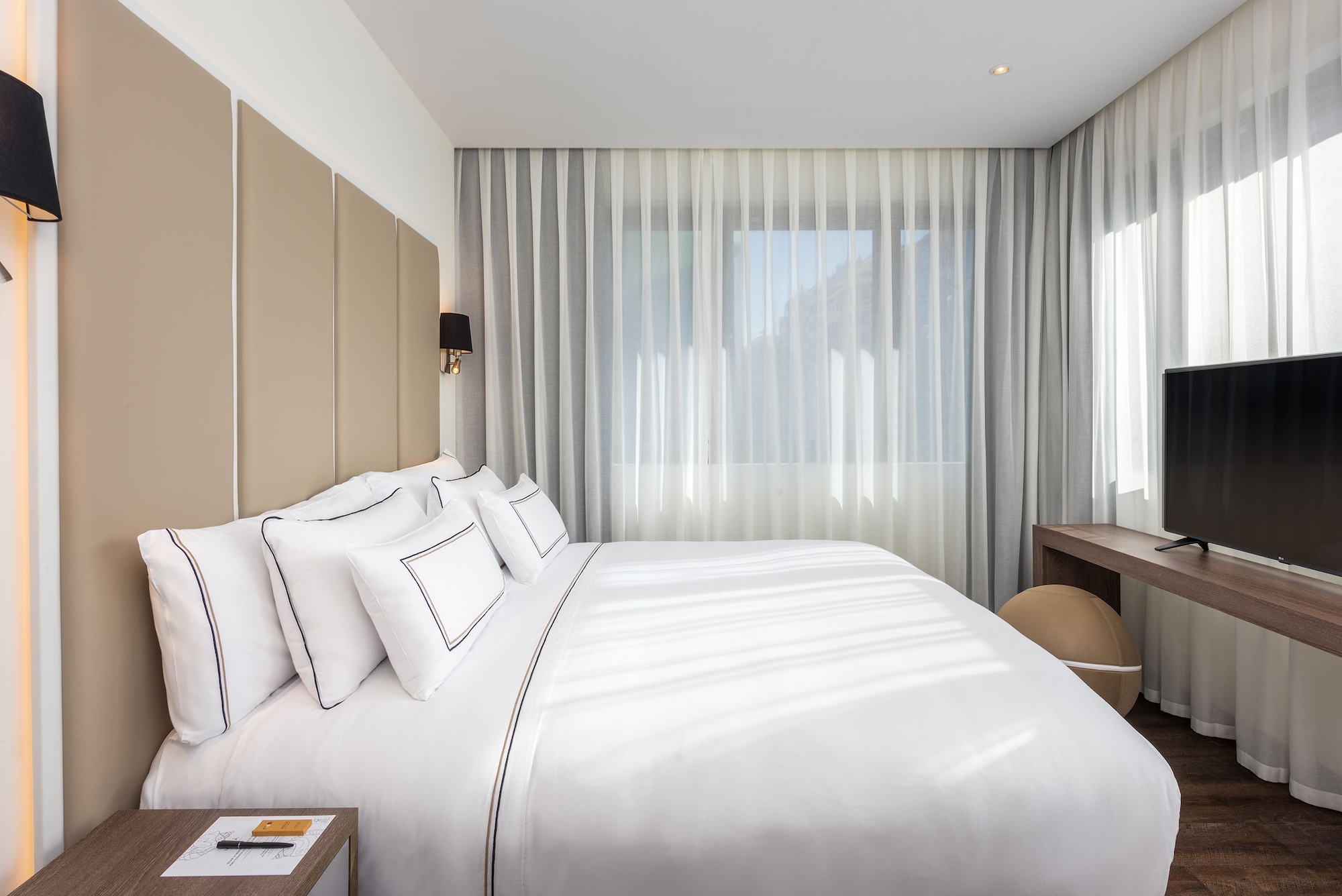 THE LEVEL, JUNIOR SUITE