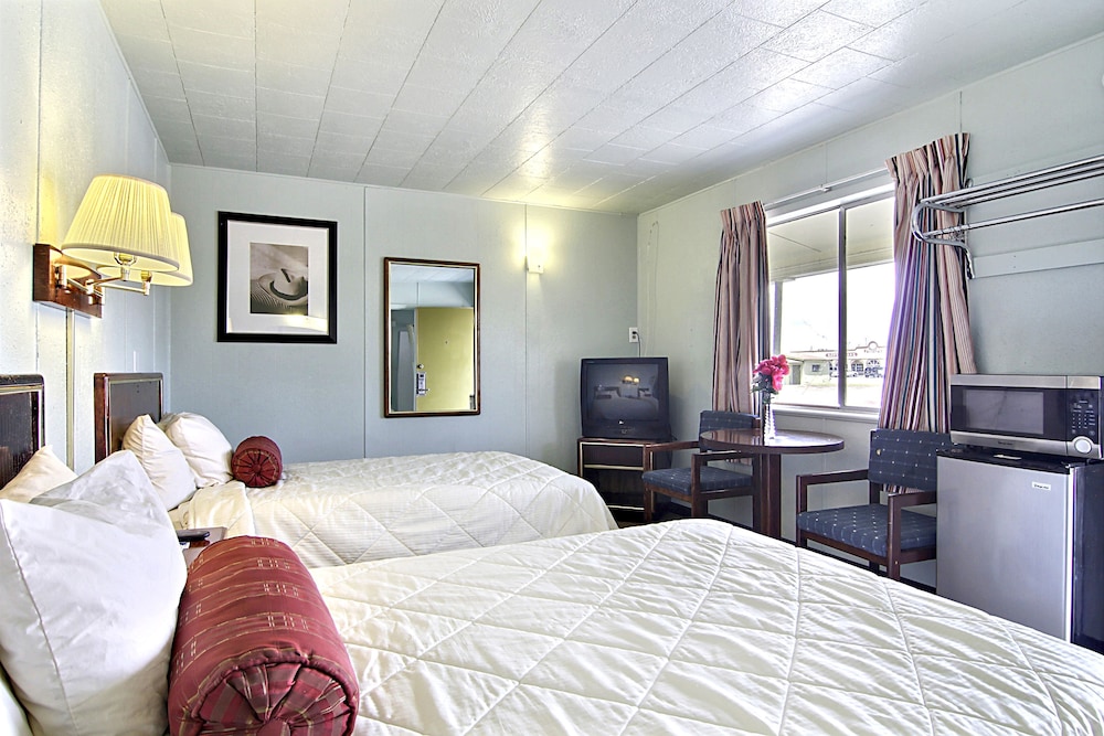 Route 66 Inn 8/50