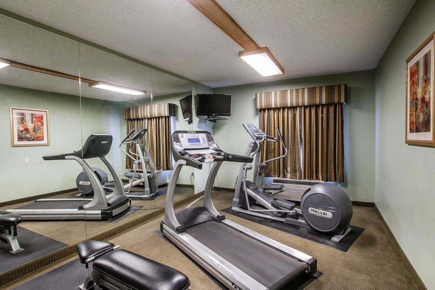 Comfort Inn I-10 West at 51st Ave 18/39
