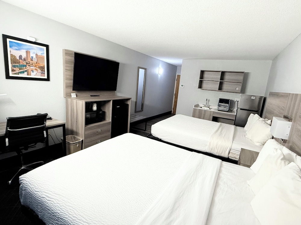 جناح بسريرين كوين بمطبخ صغير، Baymont By Wyndham Indianapolis South 3/10
