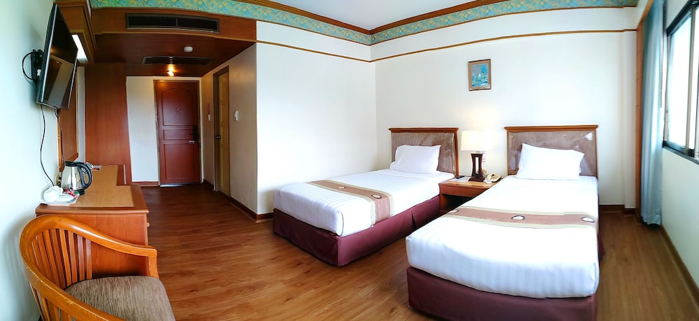 Grand Park Hotel 29/69