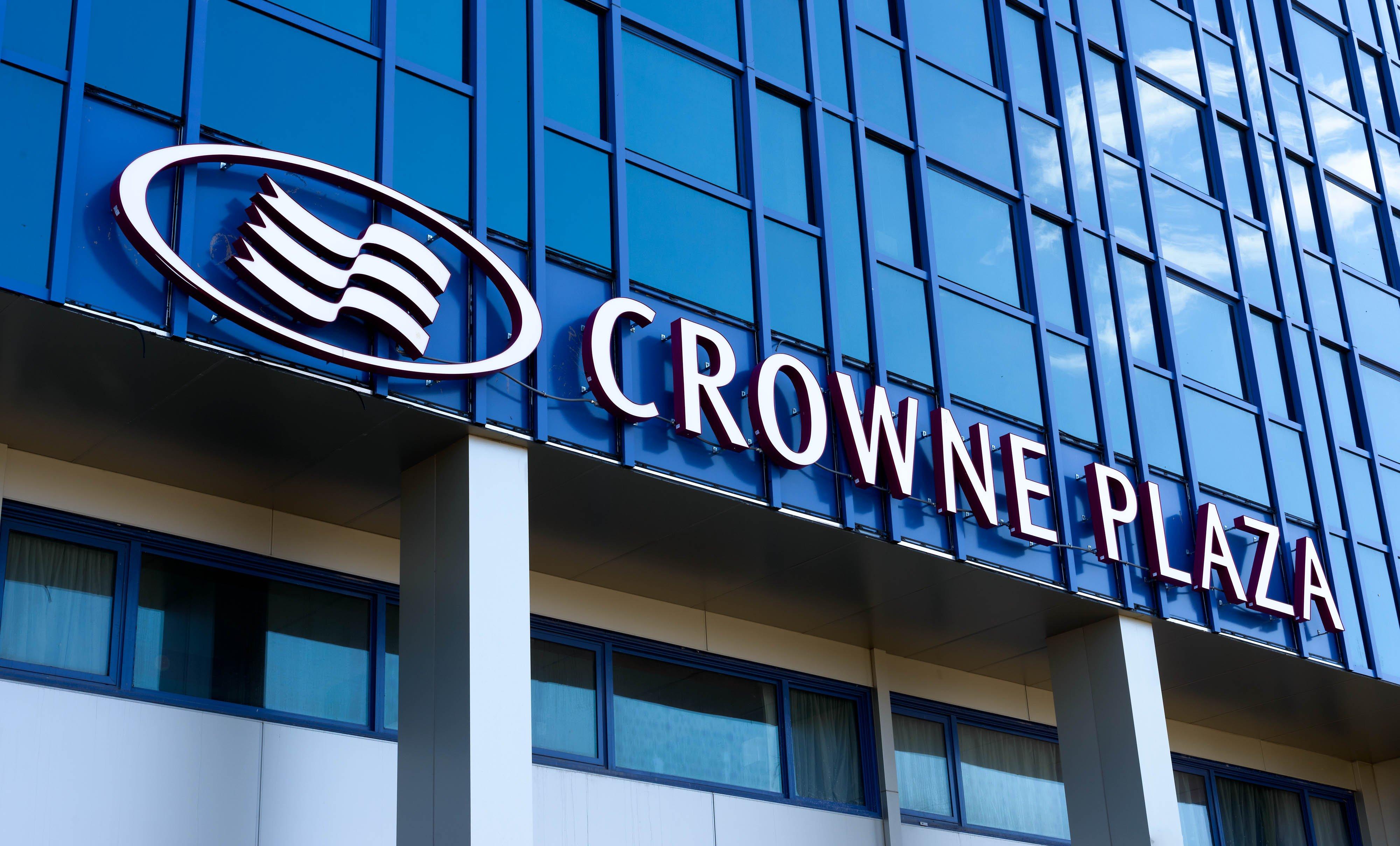 Crowne Plaza JFK Airport Hotel New York City 1/50