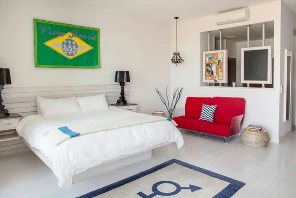 Bungalow Hotel 22/71