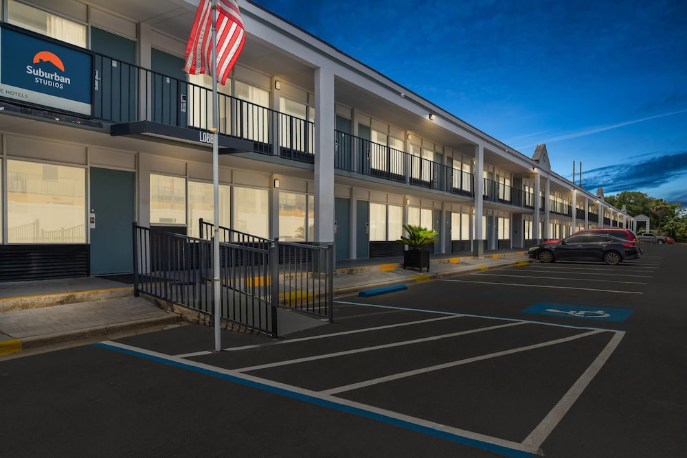 Suburban Studios Orange Park - Jacksonville near Naval Air Station 28/33
