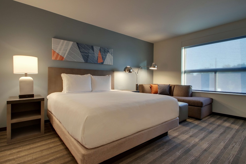 Hyatt House Oak Brook 16/64