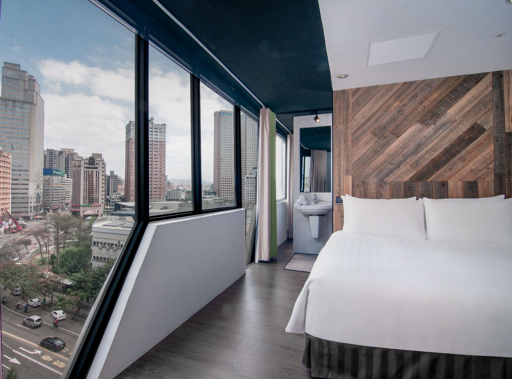 Signature, Triple, Single Bed