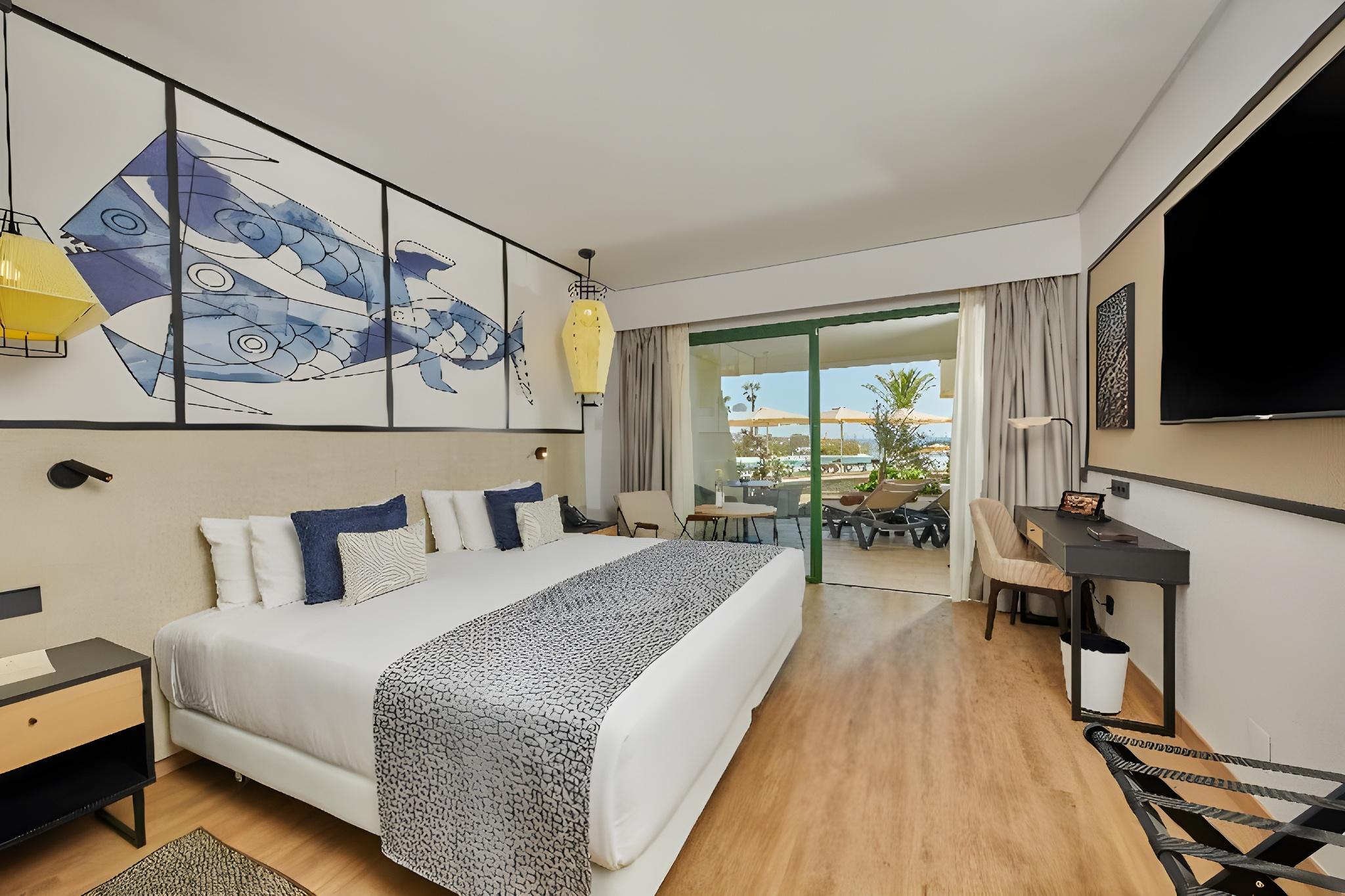 Preferred Club, Single, Double Bed, Direct Pool Access