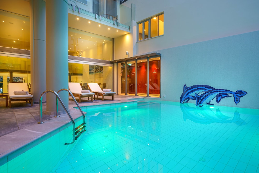 Kyma Suites Beach Hotel 25/50