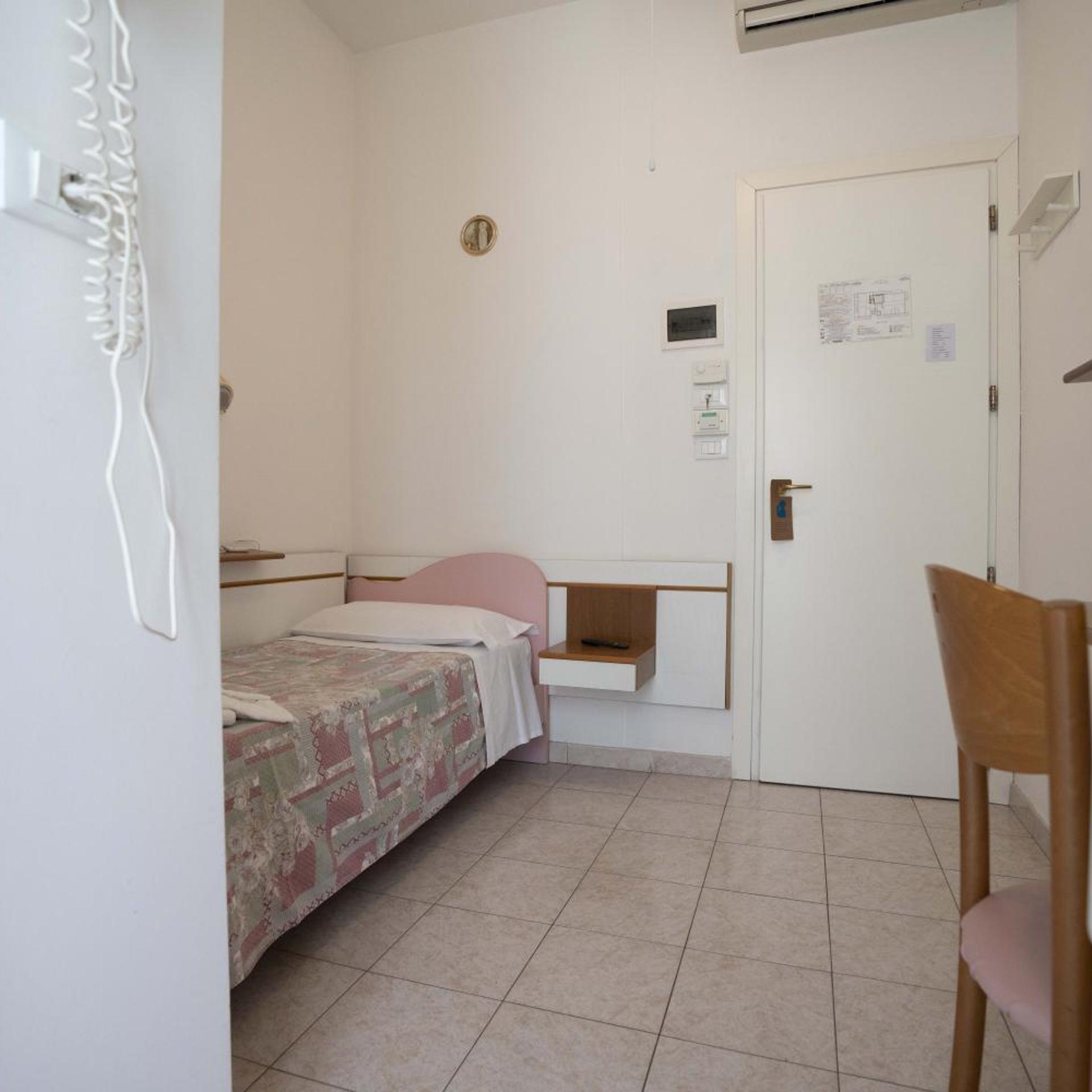 Room, Single, External Bathroom
