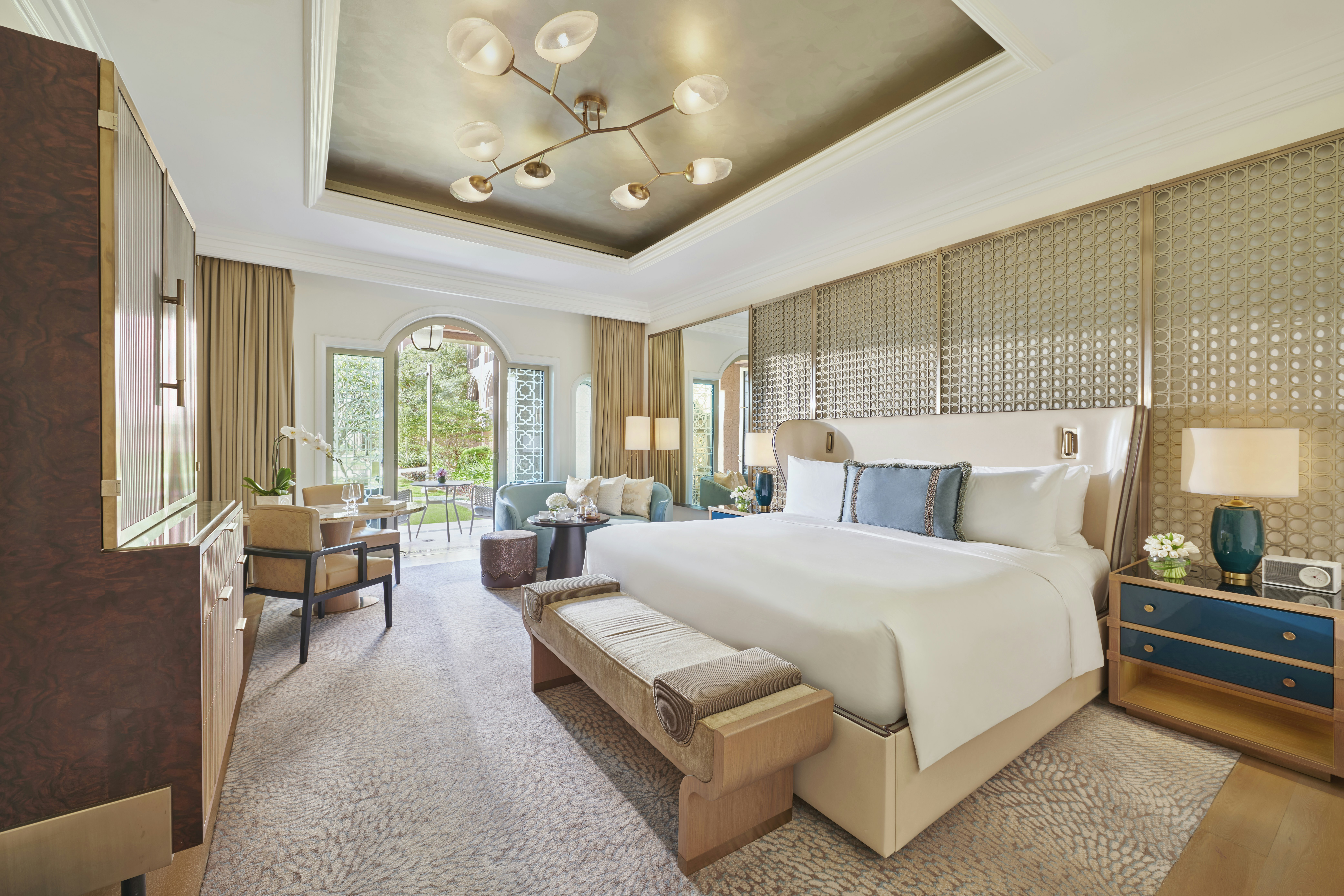 GARDEN, DELUXE, KING BED, TERRACE