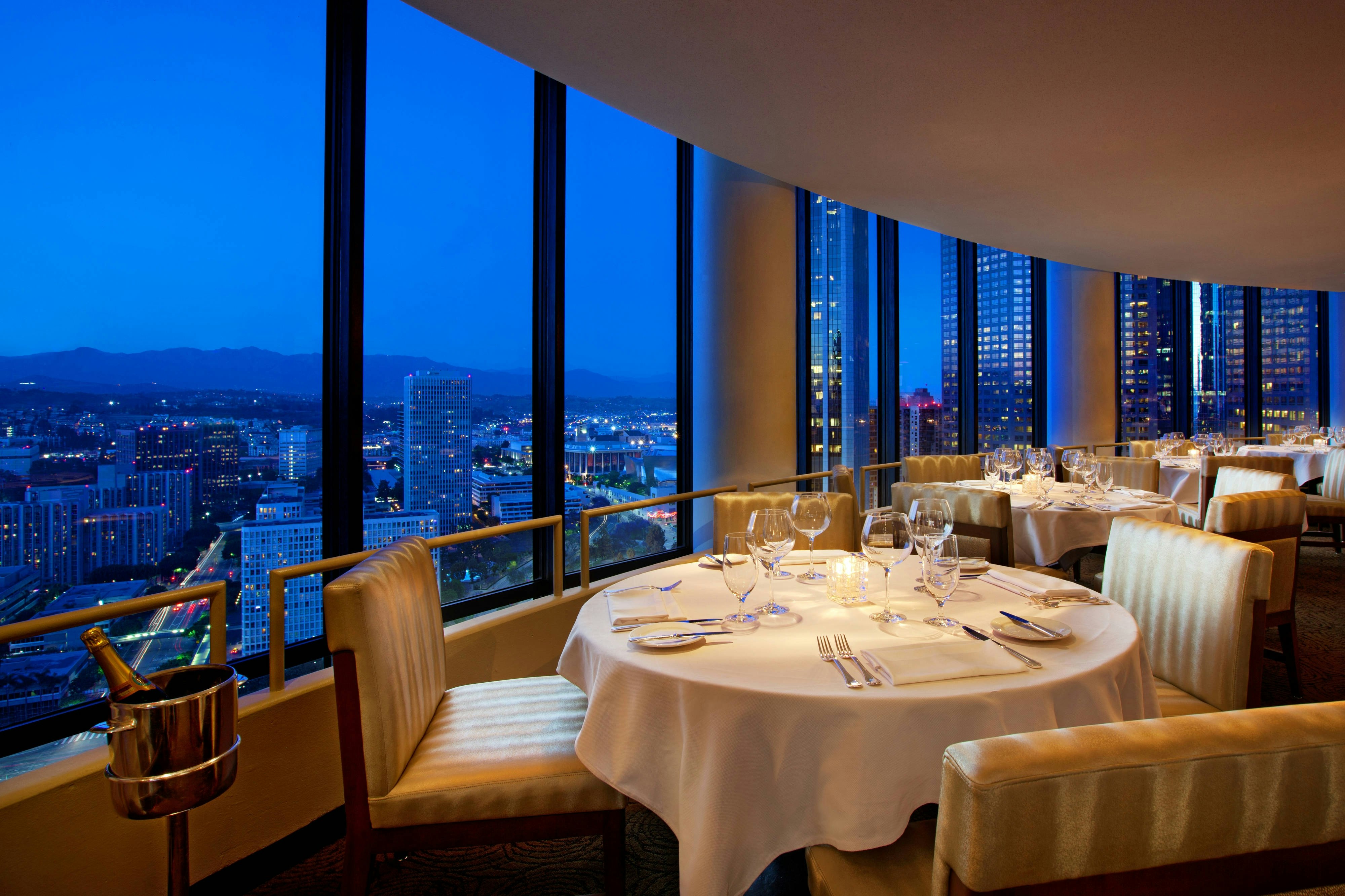 Westin Bonaventure 15/50