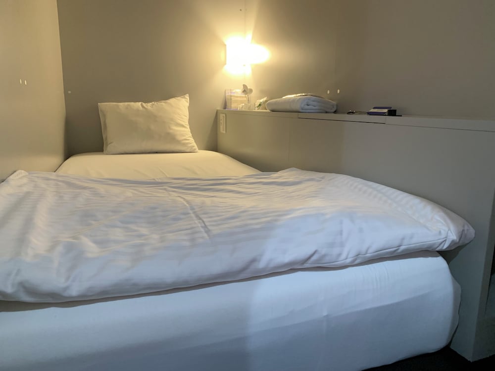 Female Dorm, Female Only, Comfort